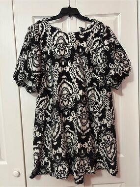 Umgee Black & White Printed Short Sleeve dress size 1xl